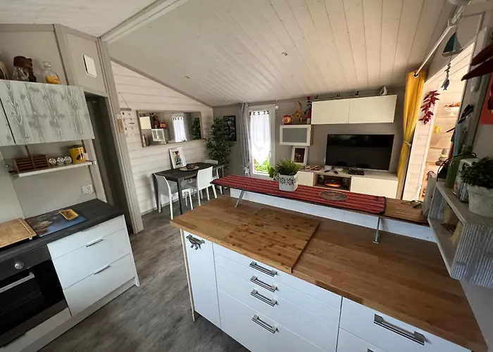 Maison Vieux Boucau - *